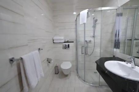 Metropolitan Boutique - 9