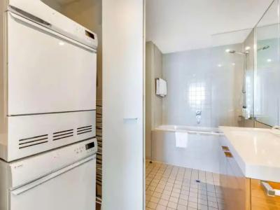 The Sebel Melbourne Docklands - 39