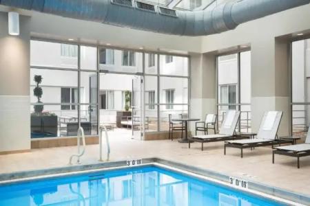 AC Chicago Downtown - 16