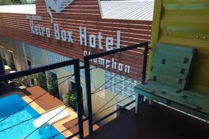 Retro Box Hotel Chumphon, Chumphon