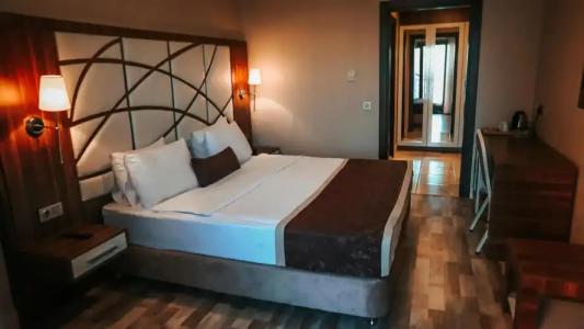 The Grand Mira Business - 40