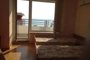 Private Apartments in Privilige Fort Beach, Elenite