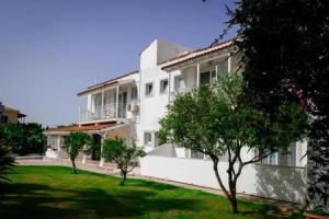 Ammos Apartments, Kavos