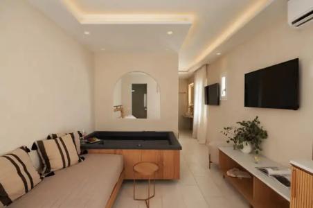 Polis of Naxos Boutique - 103