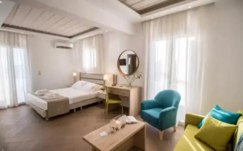 Polis of Naxos Boutique - 69