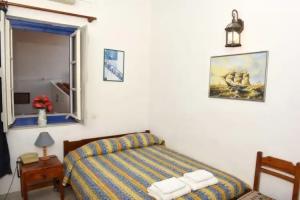 Delfini Hotel, Hydra