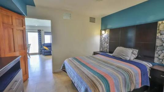 Driftwood Beach Motel - 180