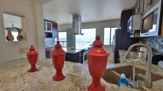 Driftwood Beach Motel - 54