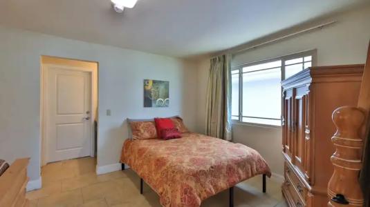 Driftwood Beach Motel - 59