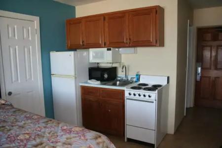 Driftwood Beach Motel - 20