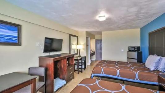 Driftwood Beach Motel - 106