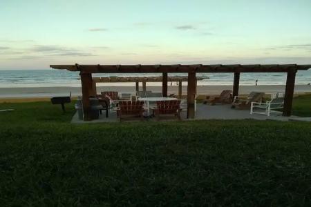 Driftwood Beach Motel - 14