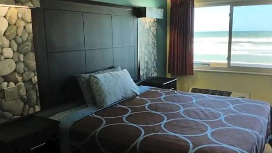 Driftwood Beach Motel - 99