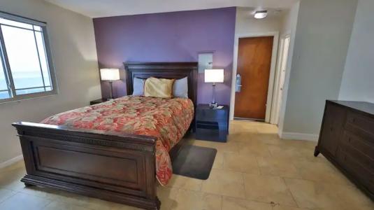 Driftwood Beach Motel - 48