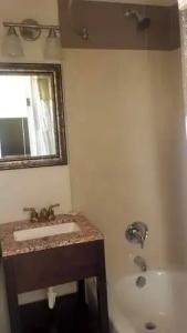 Driftwood Beach Motel - 30