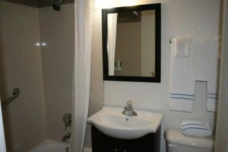 Driftwood Beach Motel - 6