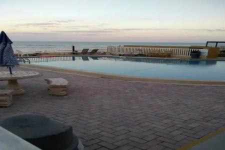 Driftwood Beach Motel - 11