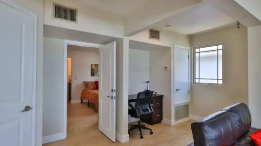 Driftwood Beach Motel - 61