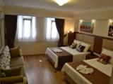 Deluxe Family Suite