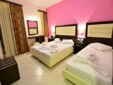 Standard Triple room with sea view
