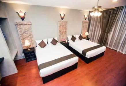 Vacation Boutique - 100