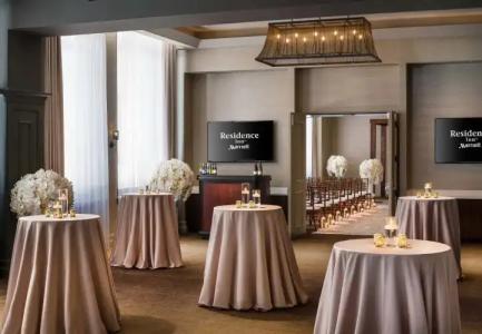 Residence Inn by Marriott Chicago Downtown/Loop - 19