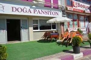 Ebru Pansiyon, Unye