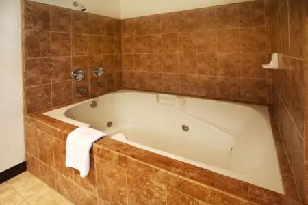 Coast River Inn by OYO Seaside - 11