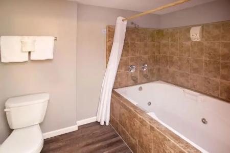 Coast River Inn by OYO Seaside - 12