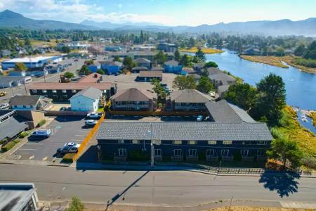 Coast River Inn by OYO Seaside - 14