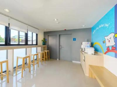 Hop Inn Surat Thani - 4