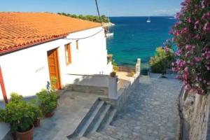 Ostria, Alonnisos town