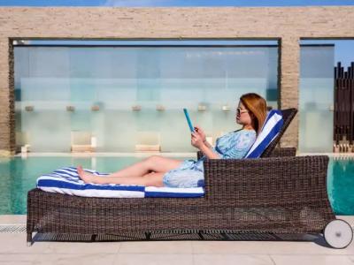Novotel Suites Dubai Mall of the Emirates - 14
