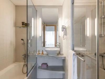 Novotel Suites Dubai Mall of the Emirates - 61
