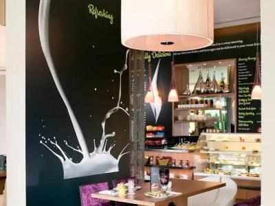 Novotel Suites Dubai Mall of the Emirates - 37