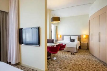 Novotel Suites Dubai Mall of the Emirates - 54