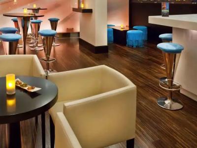 Novotel Suites Dubai Mall of the Emirates - 11