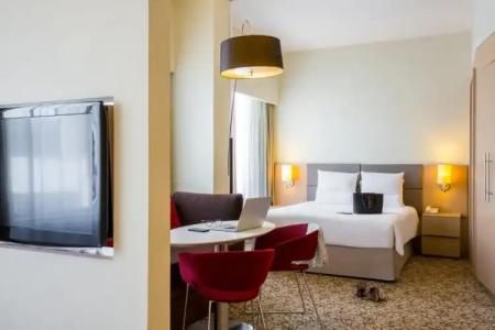 Novotel Suites Dubai Mall of the Emirates - 72