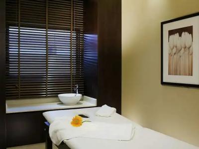 Novotel Suites Dubai Mall of the Emirates - 41