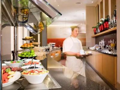 Novotel Suites Dubai Mall of the Emirates - 38