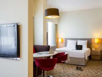 Novotel Suites Dubai Mall of the Emirates - 59