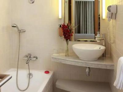 Novotel Suites Dubai Mall of the Emirates - 57