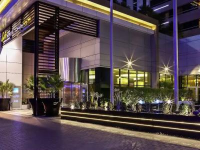 Novotel Suites Dubai Mall of the Emirates