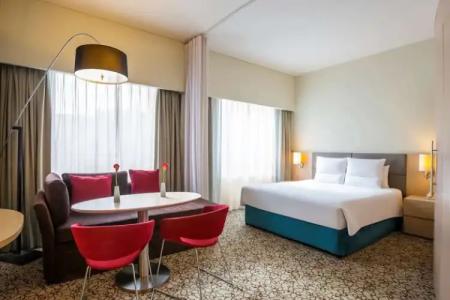Novotel Suites Dubai Mall of the Emirates - 68
