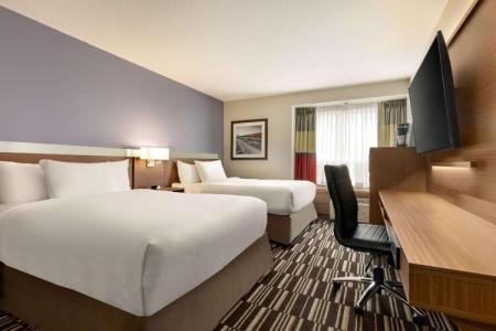 Microtel Inn & Suites by Wyndham Bonnyville - 127