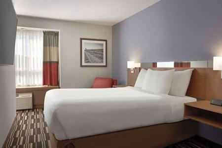 Microtel Inn & Suites by Wyndham Bonnyville - 141