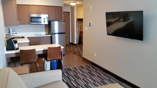 Microtel Inn & Suites by Wyndham Bonnyville - 146