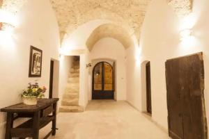 Luxury Courtyard, Racale