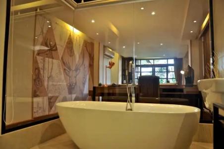 Issara Boutique Winery - 180