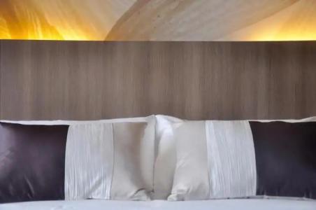 Issara Boutique Winery - 93